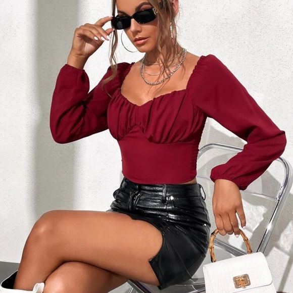 Sweetheart neck lateen sleeve crop ruched blouse - Picture 2 of 6